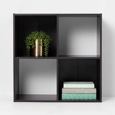 4 Cube Decorative Bookshelf - Room Essentialsā¢